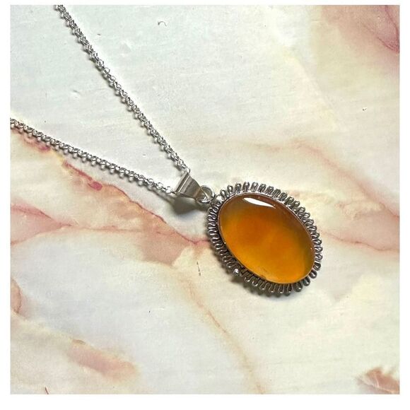 Mookaite jasper pendant necklace - Picture 1 of 9